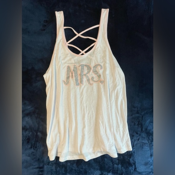 Mrs. Pajama Set - Picture 4 of 6